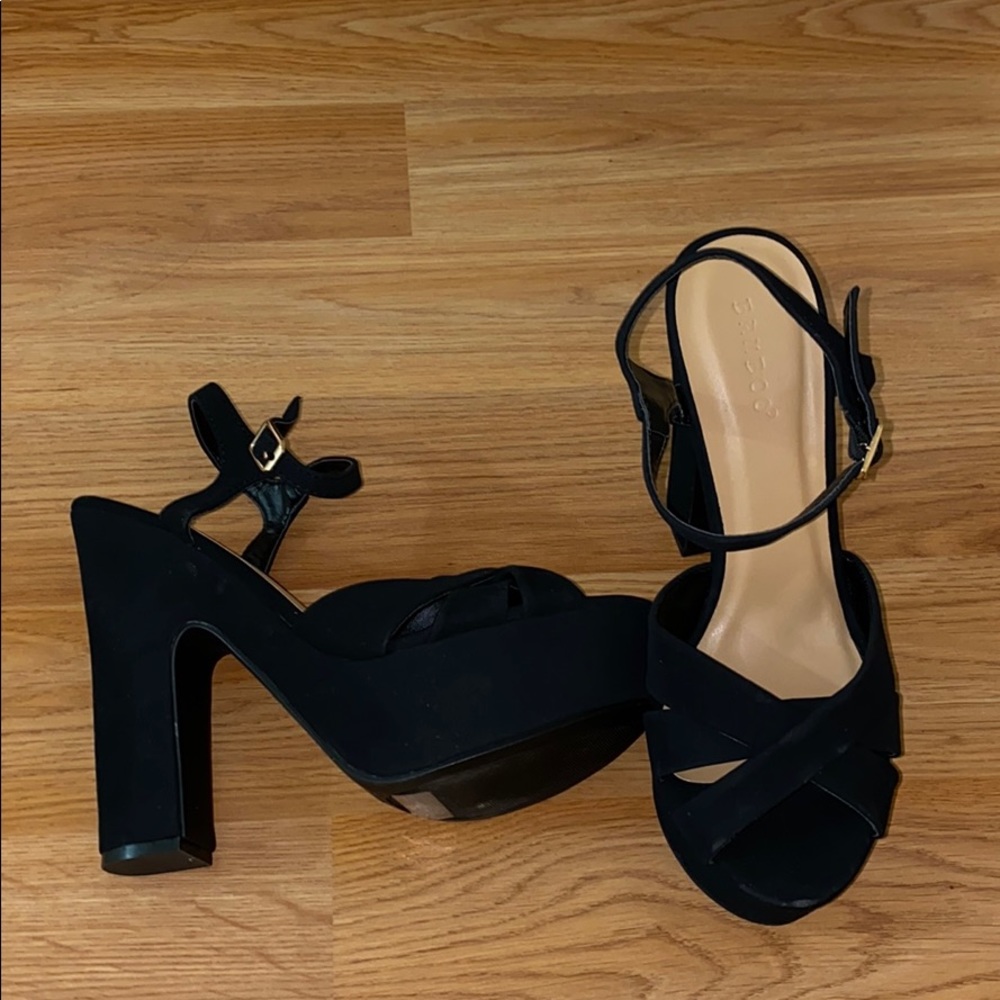 Chunky black heels-size 8